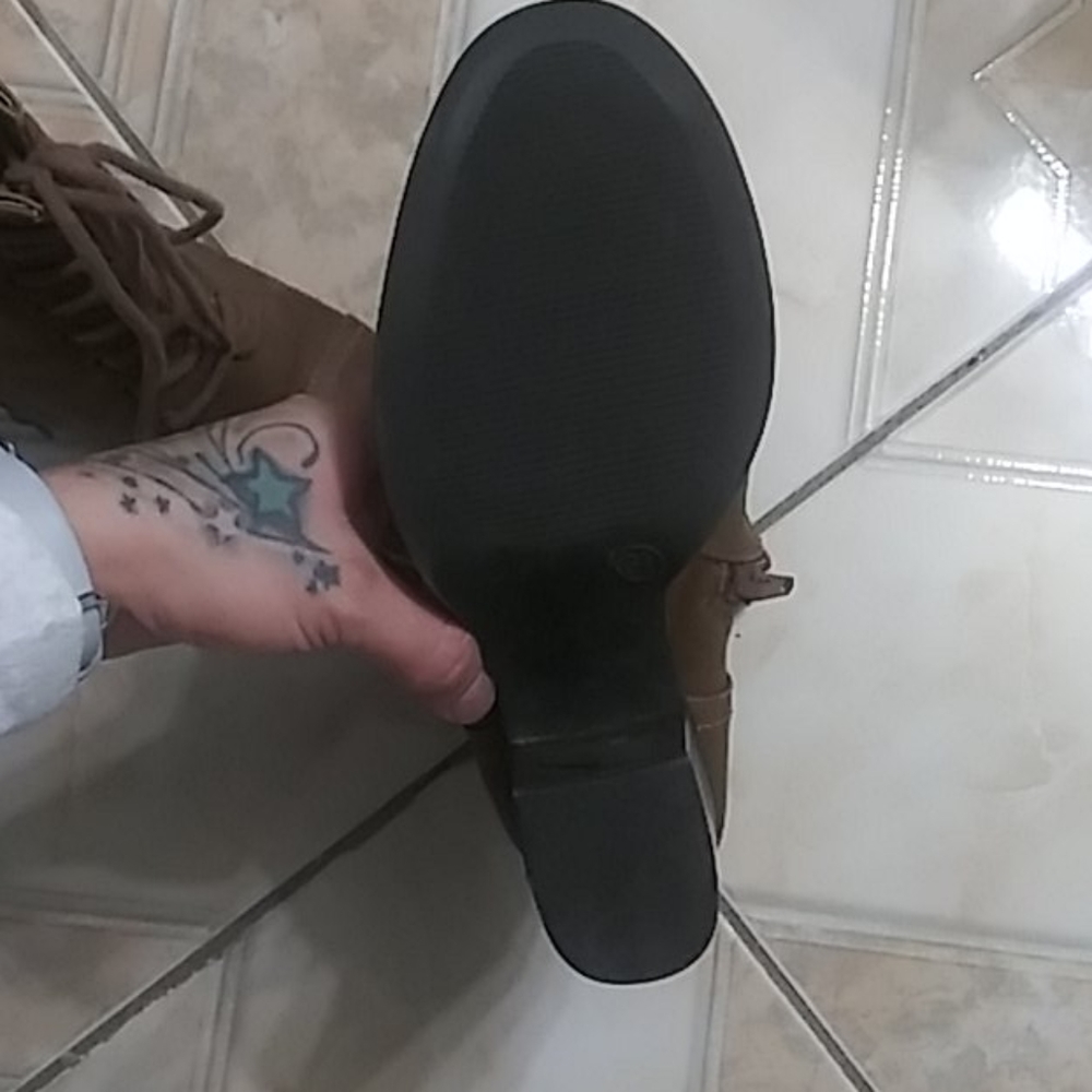 Boots - Picture 2 of 4